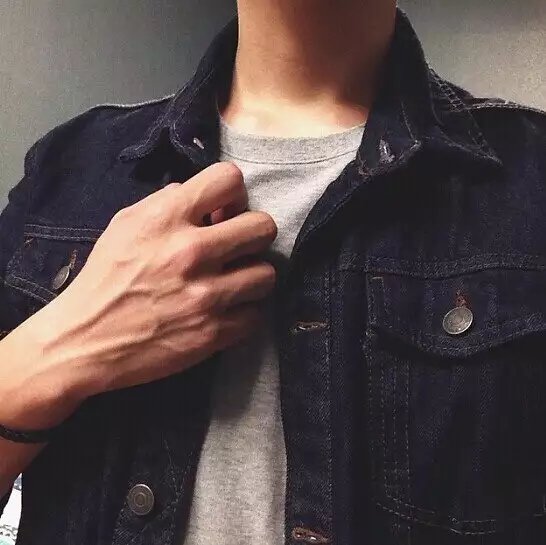 闻天榕婉