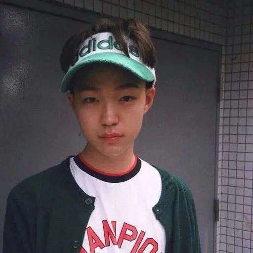 符灵烁娅