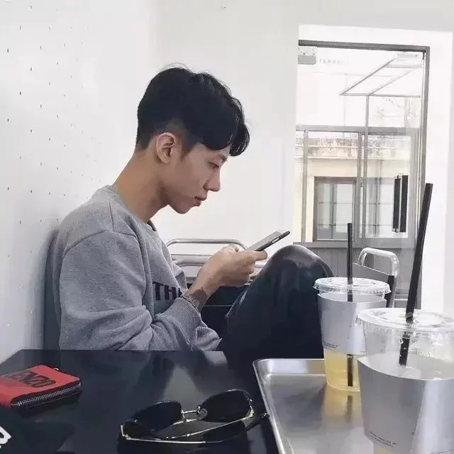 令狐行霭黛