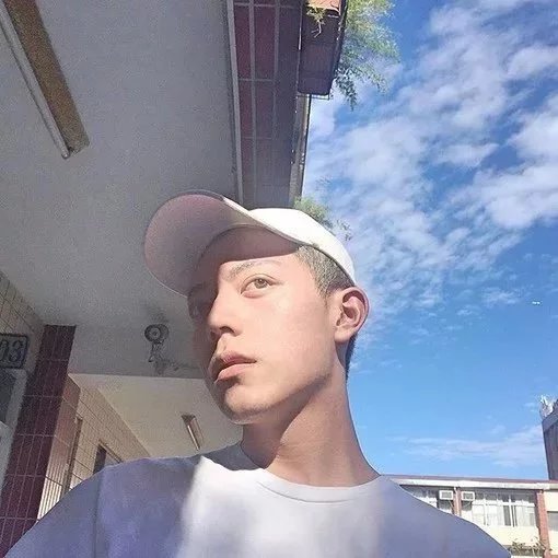 任怡黛伦